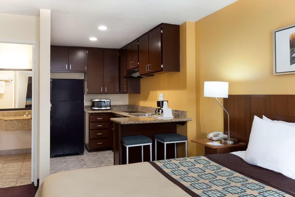 Rodeway Inn San Diego Near Sdsu Экстерьер фото